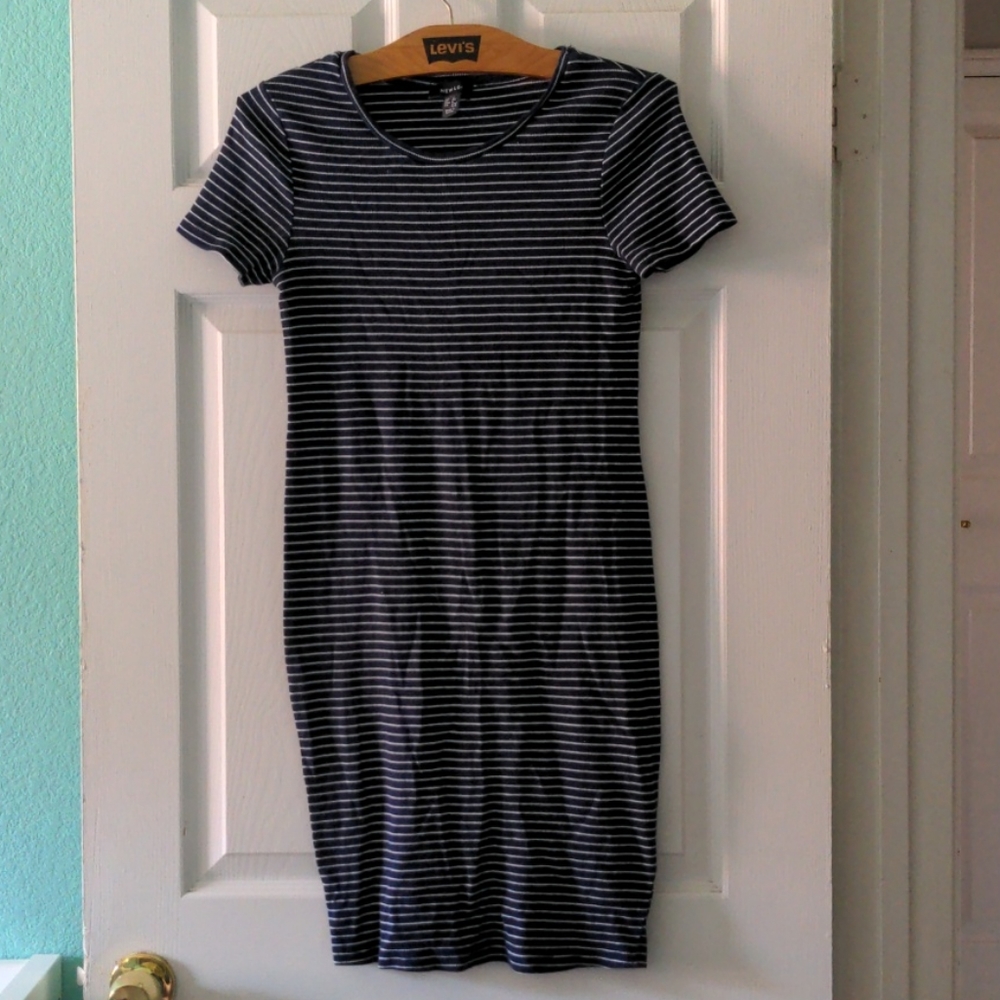 Bodycon knee length t-shirt dress
